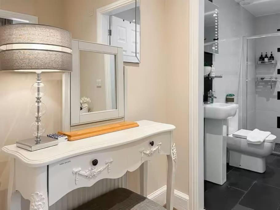Strathmore Apt Scarborough, Pool, Gym, Parking Екстер'єр фото