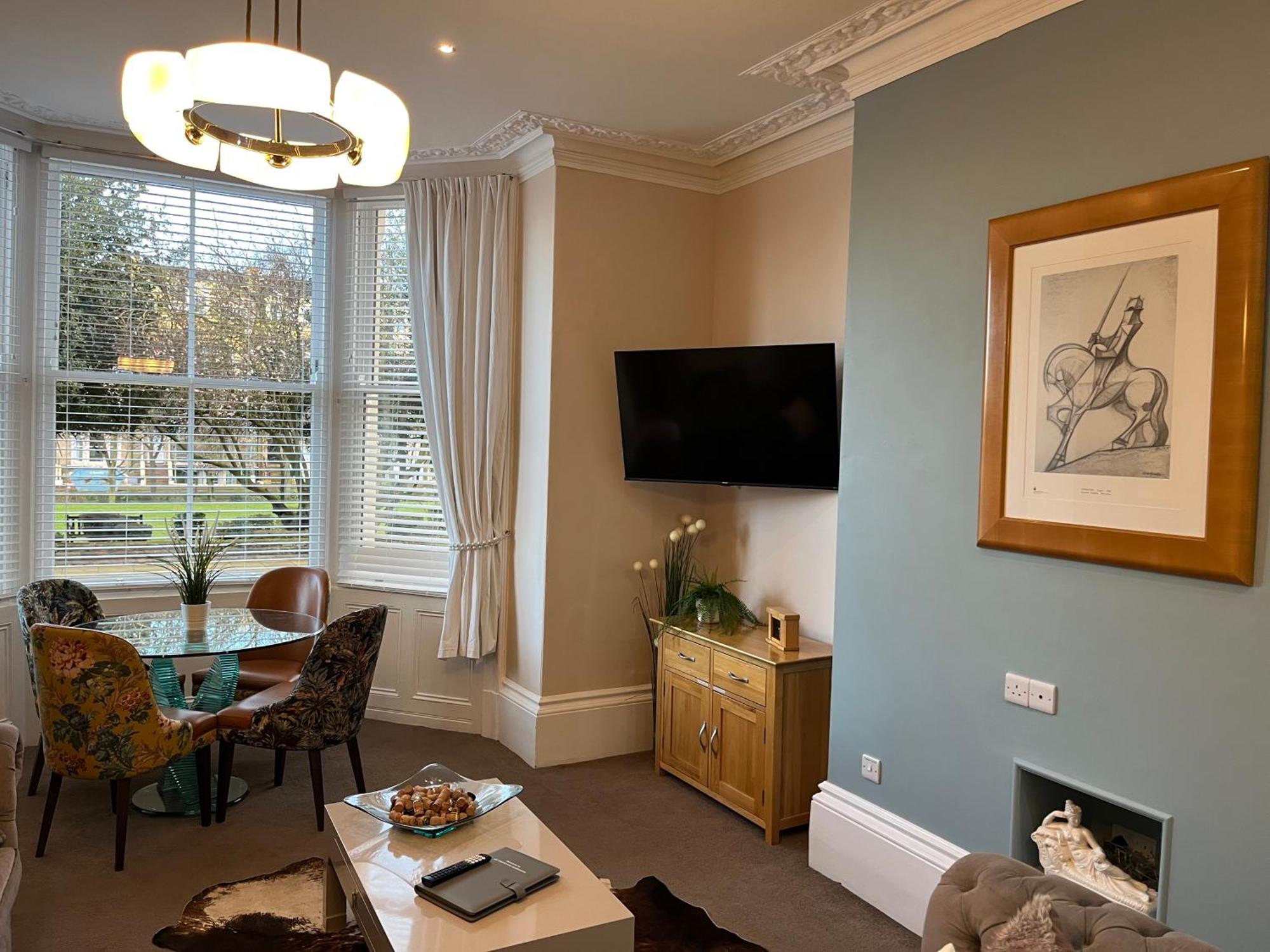 Strathmore Apt Scarborough, Pool, Gym, Parking Екстер'єр фото